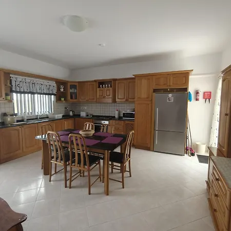 Modern 2-Bedroom Flat In Rabat With Ac, Wi-Fi & Study Apartamento
