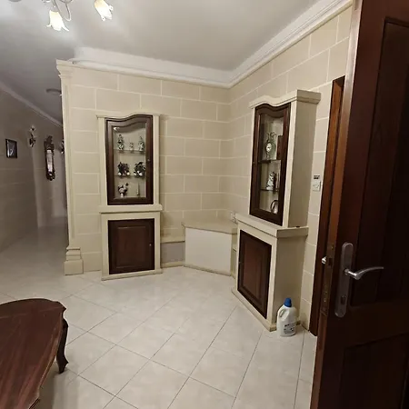 Modern 2-Bedroom Flat In Rabat With Ac, Wi-Fi & Study Rabat