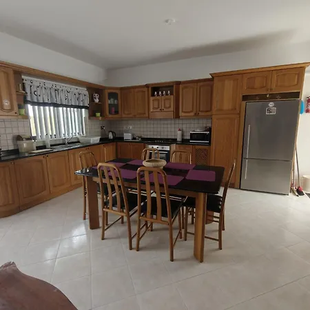 Modern 2-Bedroom Flat In Rabat With Ac, Wi-Fi & Study Appartement Rabat