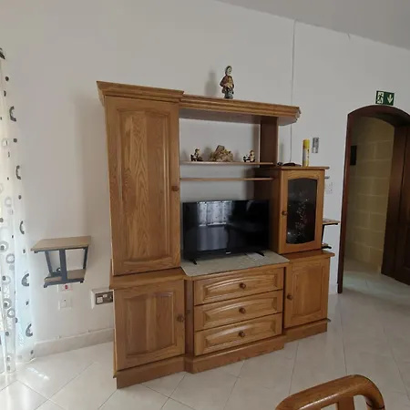 Modern 2-Bedroom Flat In Rabat With Ac, Wi-Fi & Study *